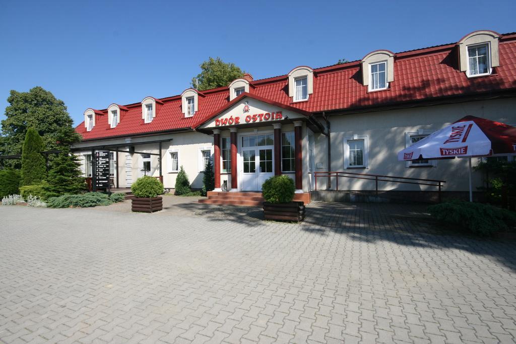 Dwor Ostoia Hotel Rymanów Kültér fotó